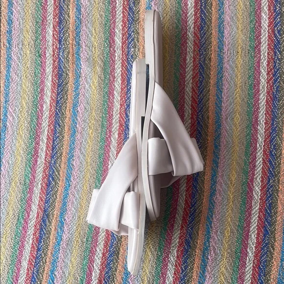 Abercrombie & Fitch Women's Cream Sandals Sz 9/10 - Picture 3 of 6